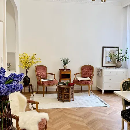 Apartment - Near Eiffel Tower